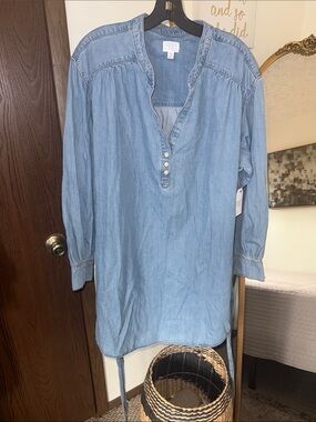 Time and Tru Chambray Denim Tunic in Light Blue